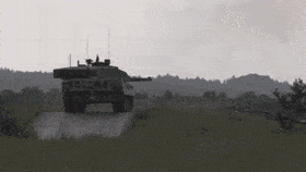 Танк Challenger ведёт огонь