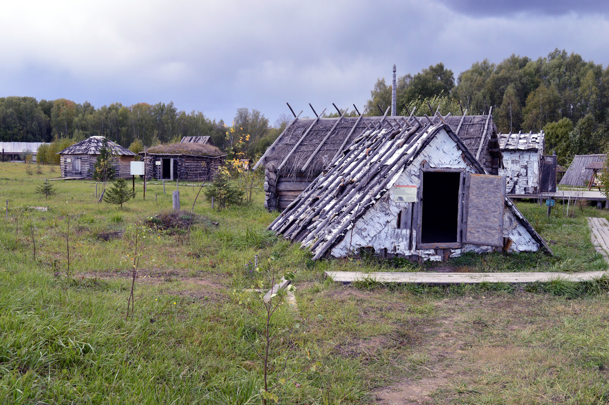 Землянка у народов сибири