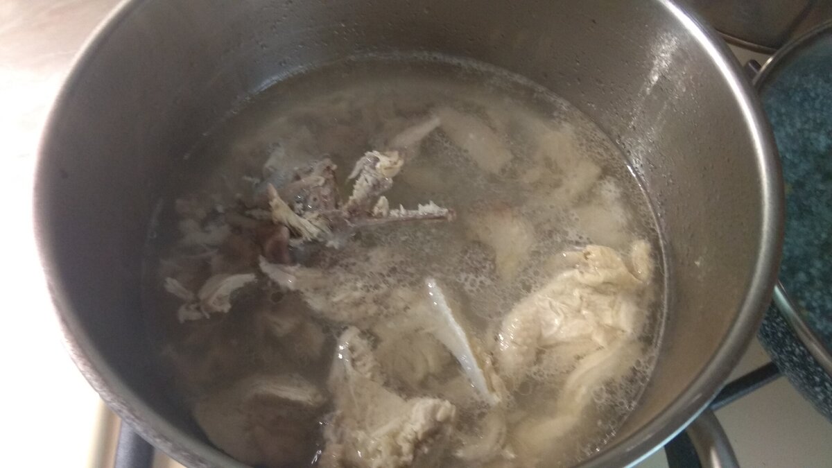 Второй вариант. Куриный бульон....