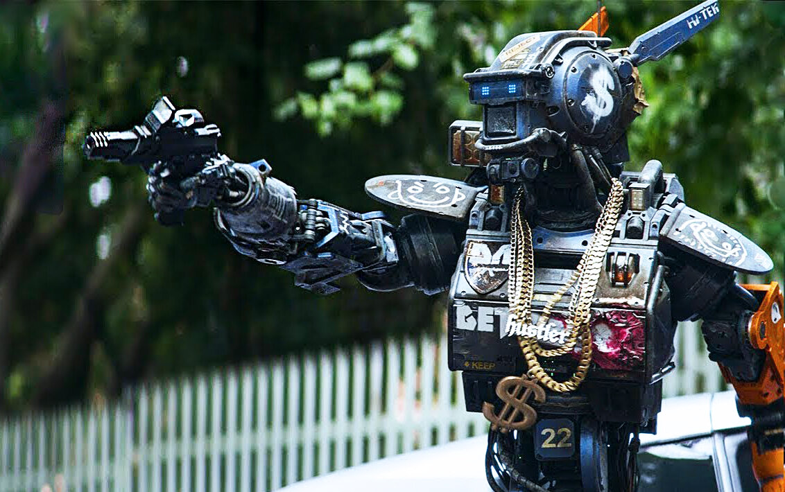 Кадр из фильма "Робот по имени Чаппи" 2015г.