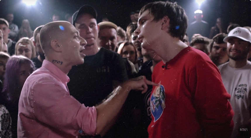 "Хочется просто поговорить о книгах." - строка Oxxxymiron'a на батле с Гнойным.