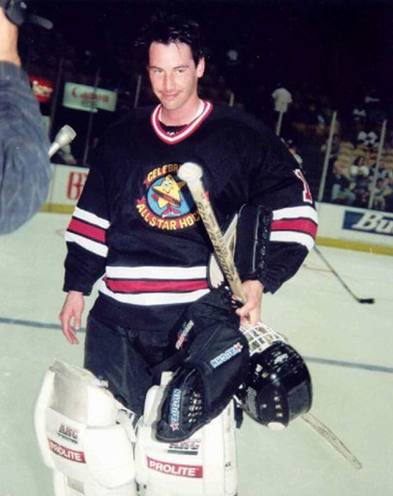 Голкипер Киану Ривз