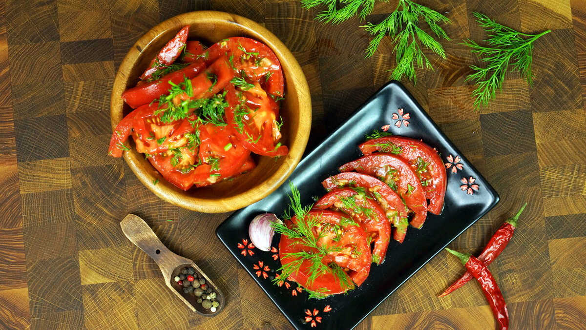 7 потрясающих рецептов маринованных помидоров на любой вкус (с фото)