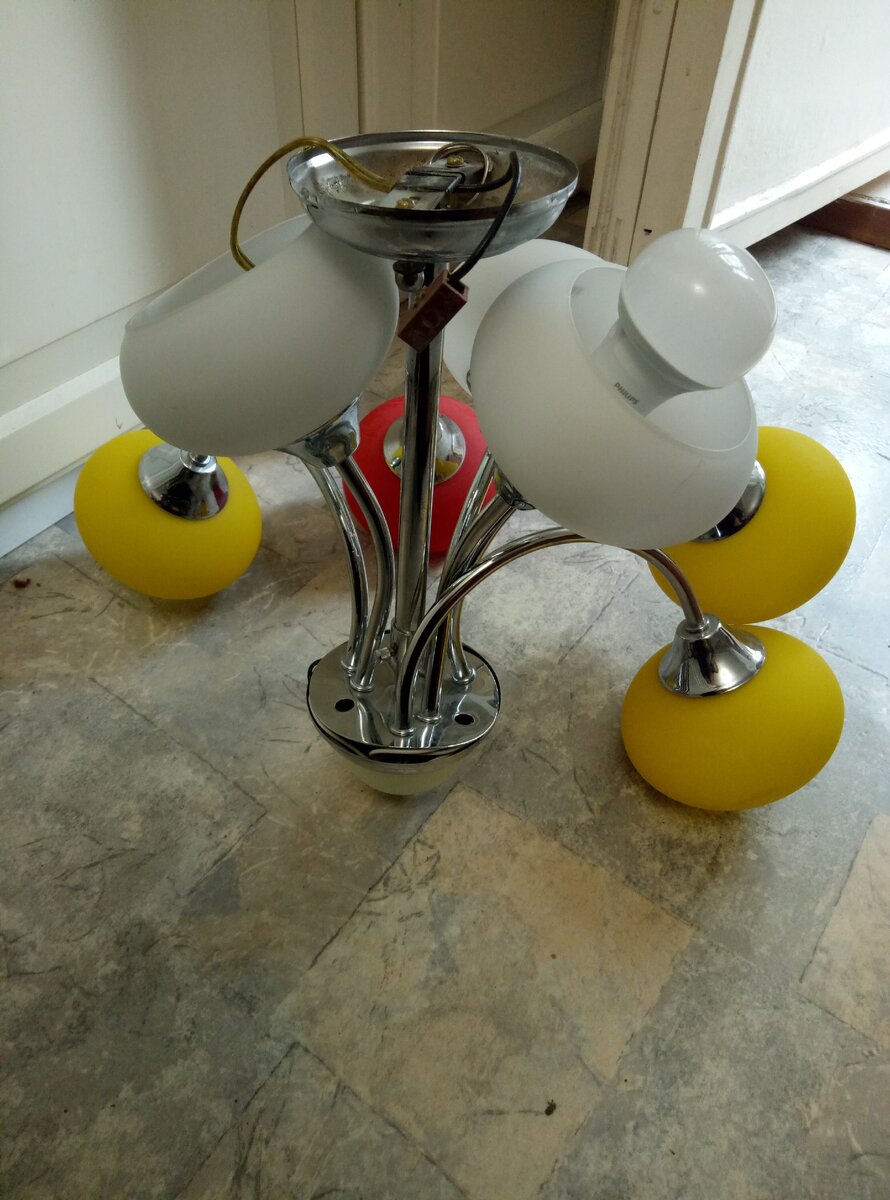 Ламп еще много...