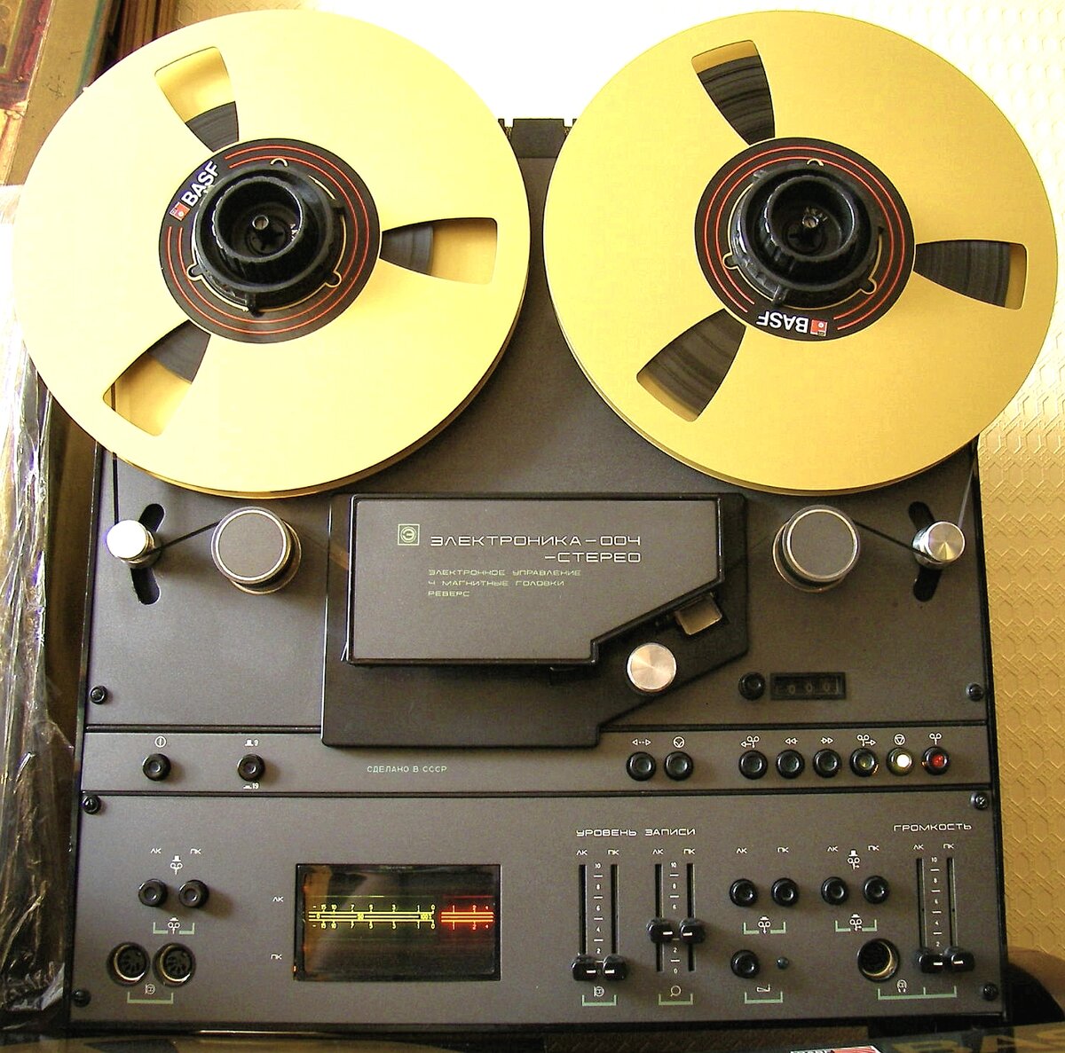 «Электроника-004» всегда радует глаз!