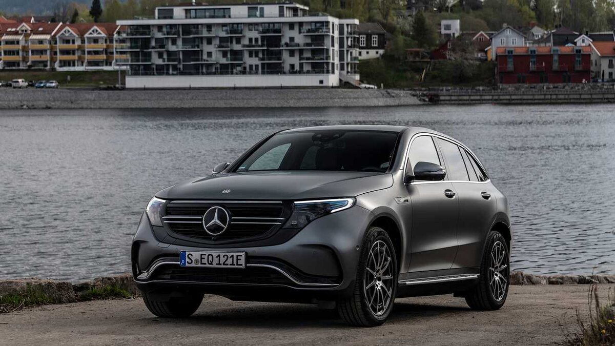 Mercedes Electric EQC 2021