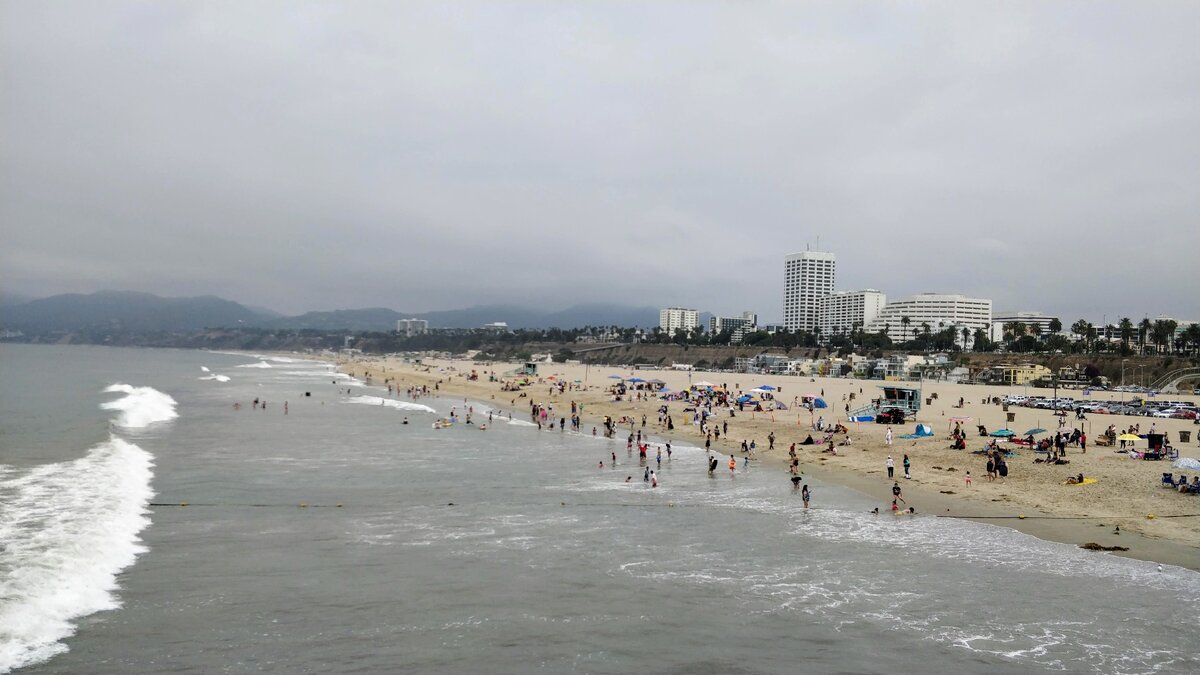 США. Санта-Моника. Пляж Санта-Моники