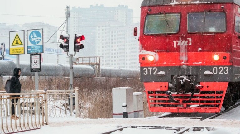 «Смертельный переход» в створе Туристской улицы. Фото Валентина Егоршина, Baltphoto  