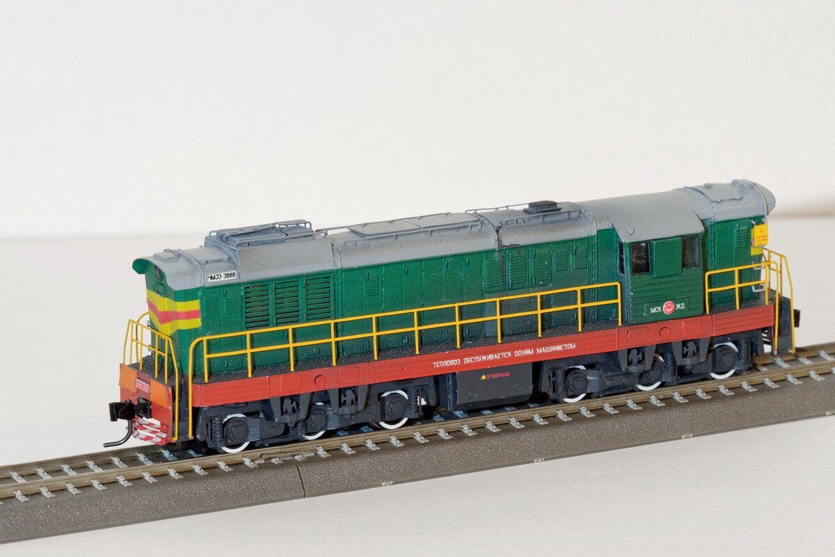 Чмэ3 модели. Тепловоз чмэ3 roco. Тепловоз чмэ3 евротрейн. Модель тепловоза чмэ3. Чмэ3 модели.