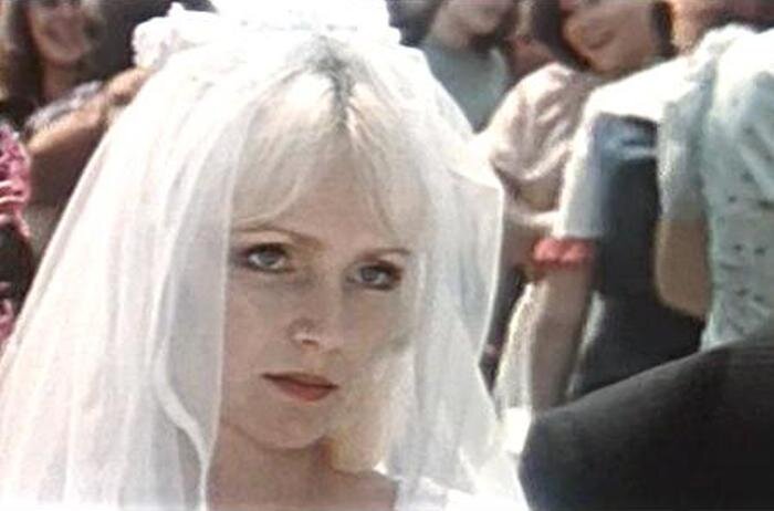 Пример жены, которой и даром не надо