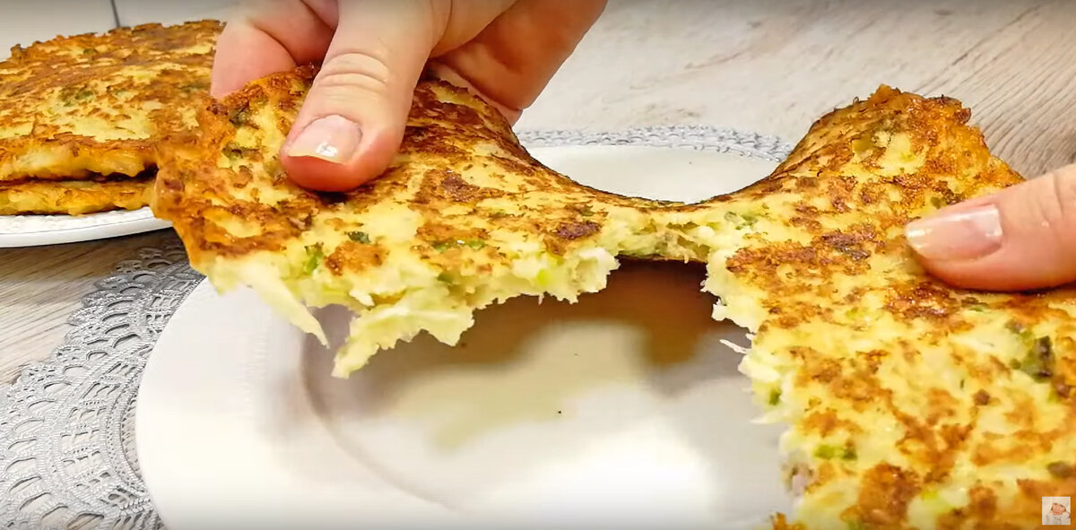 Смешал и готово! Полезный завтрак с овощами, зеленью и сыром за 15 минут