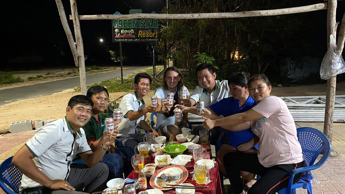 Пора сказать "до свидания" вьетнамским друзьям 