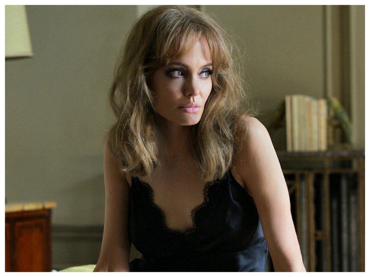 Анджелина Джоли в собственном фильме «Лазурный берег»