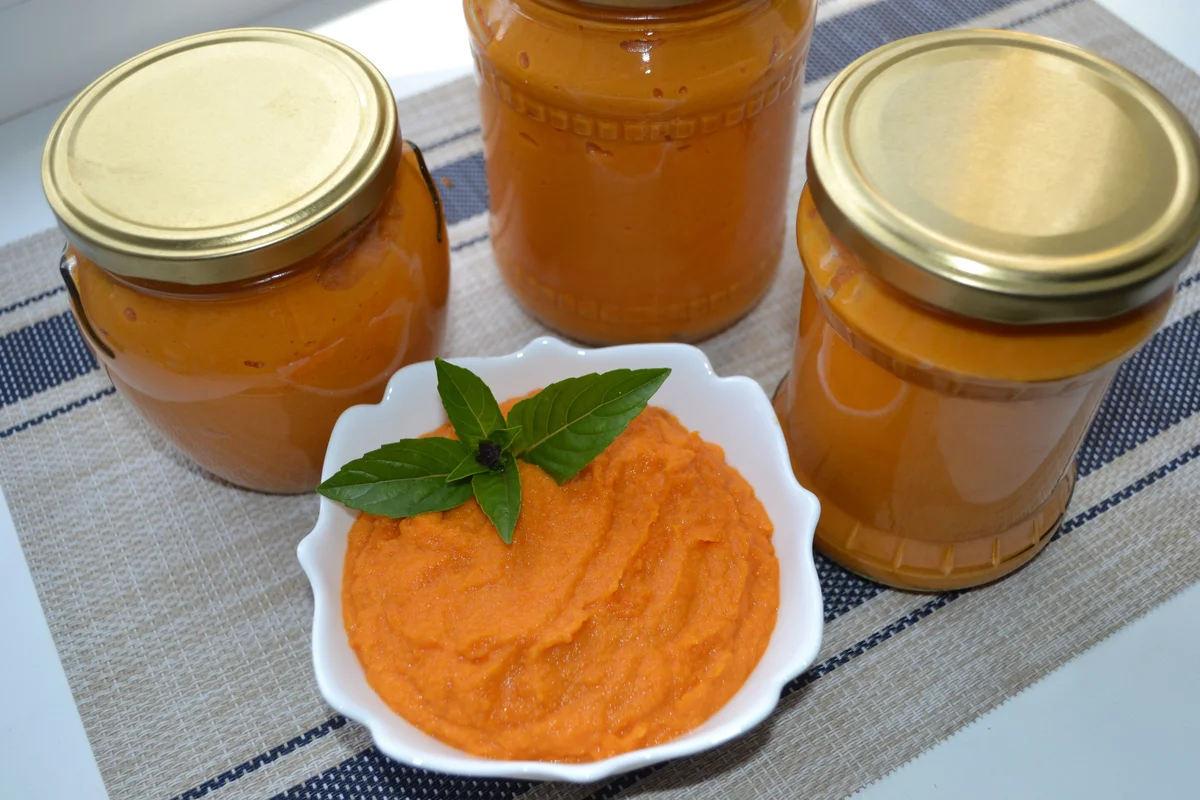 Кабачковая икра пальчики оближешь. Вкусная кабачковая икра на зиму. Икра из уваренных кабачков. Самая лучшая кабачковая икра. Икра кабачковая.