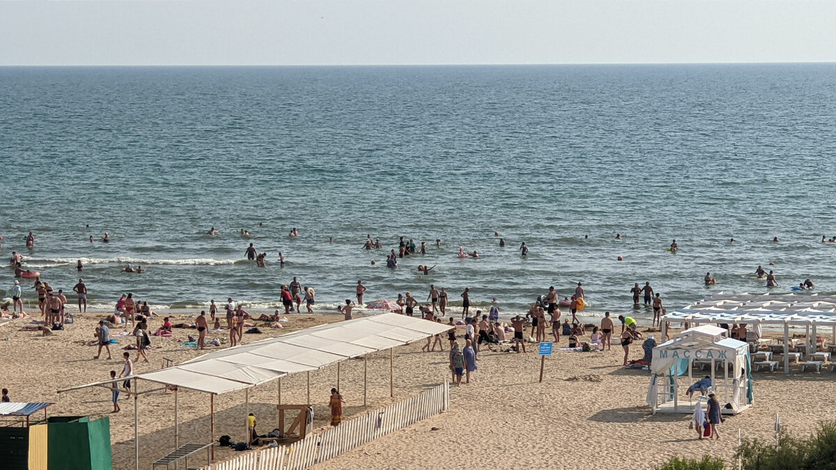 Пляж на Пионерском проспекте, у города Анапа