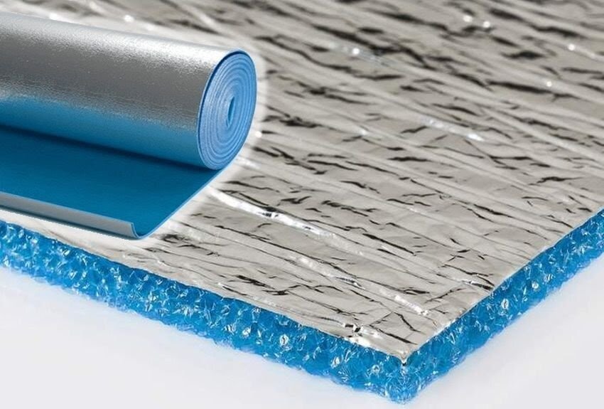 Пенофол — наиболее популярный материал для утепления бань, саун и других помещений, которые нуждаются в пароизоляции