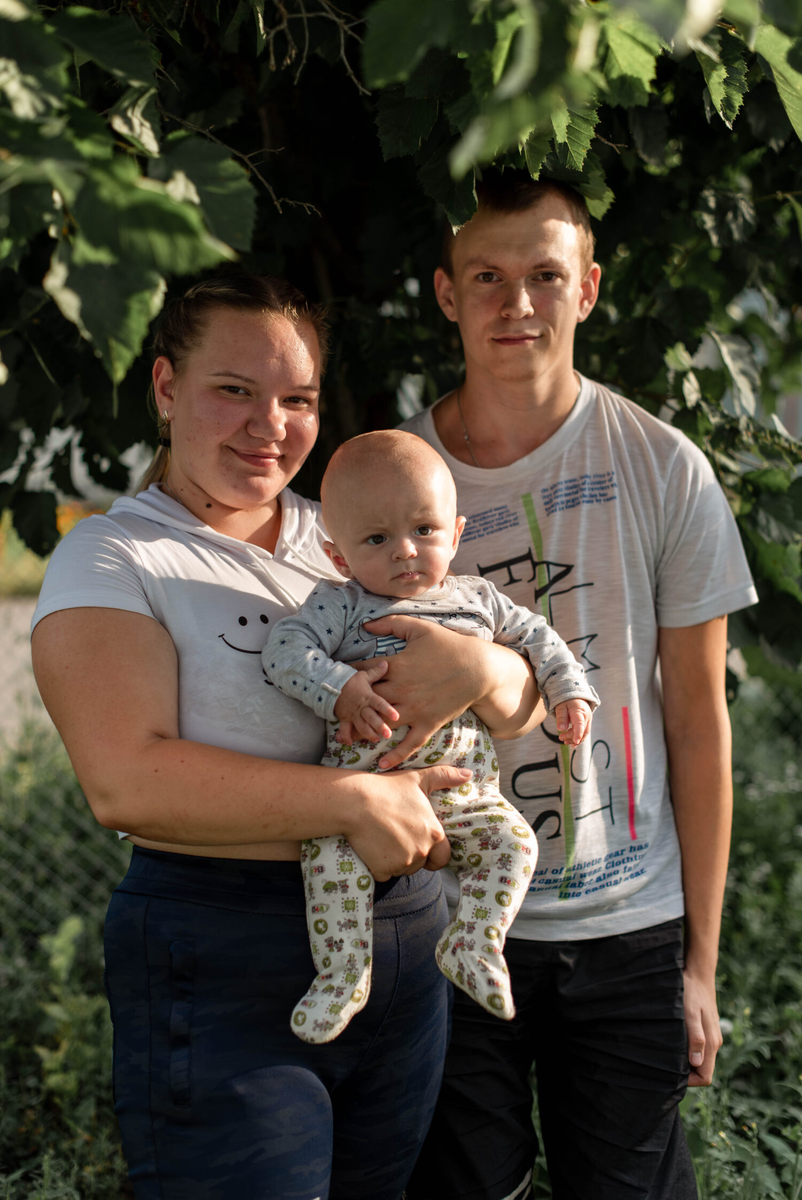 Костя с мамой и папой. Фото Татьяны Базаровой