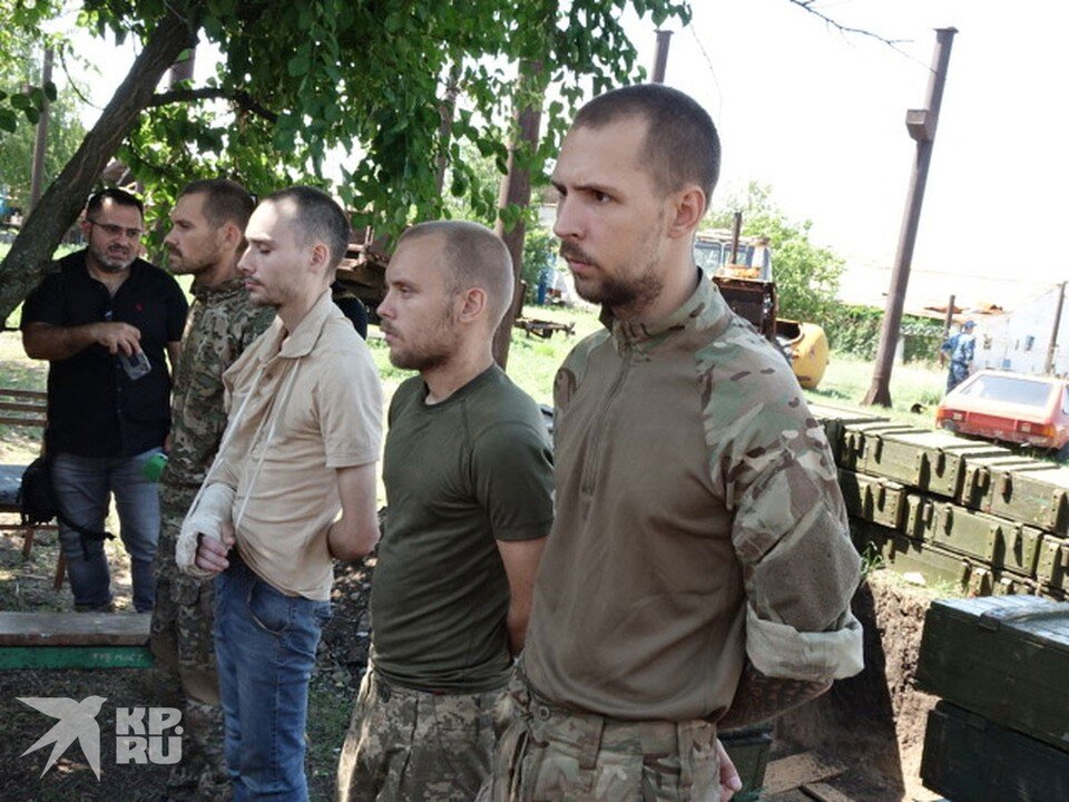     Визит актера в исправительную колонию №120 в поселке Еленовка не случайно совпал с приездом группы иностранных журналистов. Дмитрий СТЕШИН