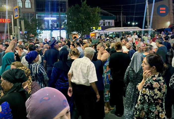 Жители Махачкалы протестуют против отключения света