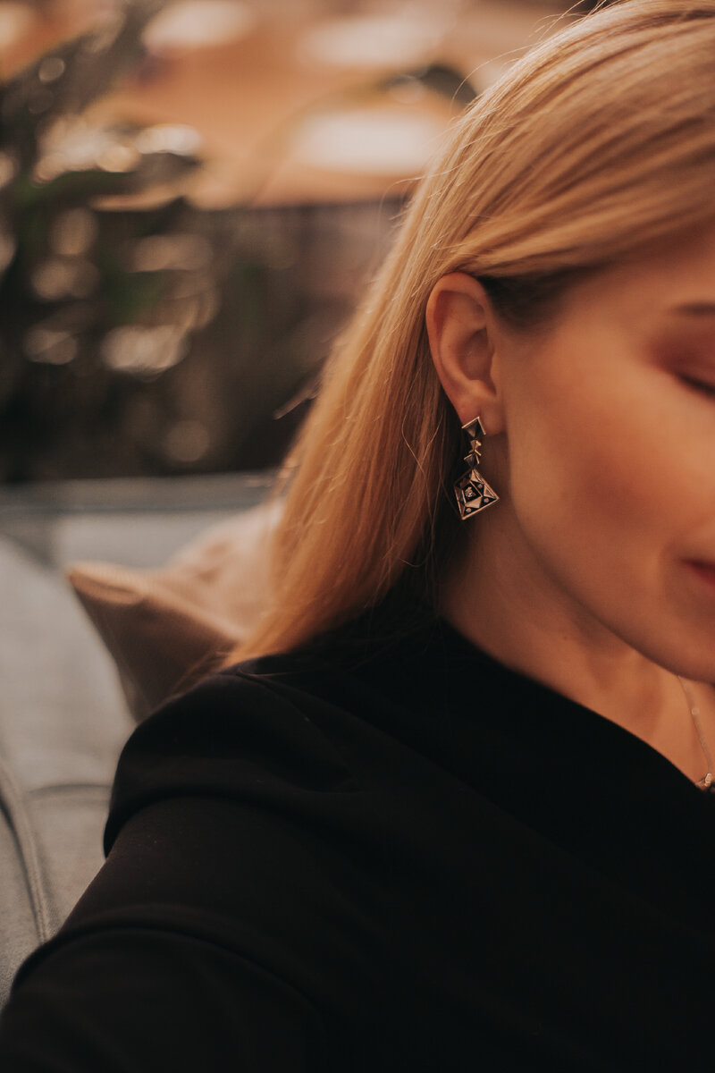 Золотые серьги с бриллиантами РИНГО 0,490 карата 418 000 – 429 000 ₽