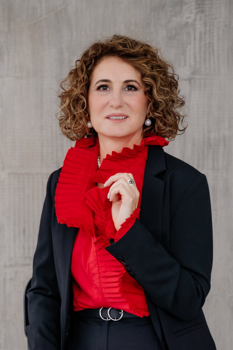 Хестанова Тамара Зауровна-врач-рефлексотерапевт со стажем 25+ лет в лечении иглами