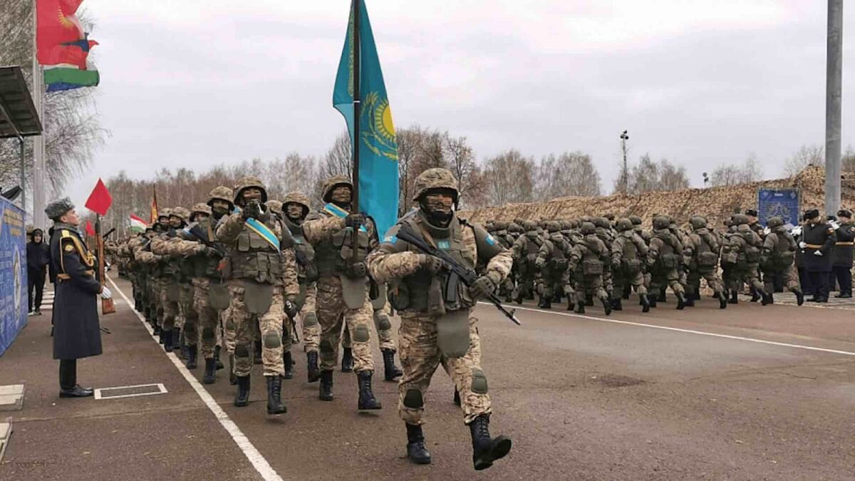    Фото: Пресс-служба МО РК Август Макаров