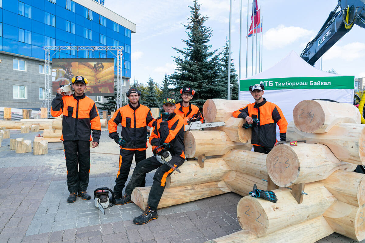 Работник вакансии красноярск. ЭКСПОДРЕВ 2022. ЭКСПОДРЕВ 2021 Красноярск. Выставка Деревообработка. Выставка российский лес 2022.