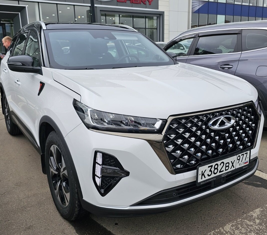 И хоть не лежит у меня душа к Chery, а вот этот вариант мне даже нравится