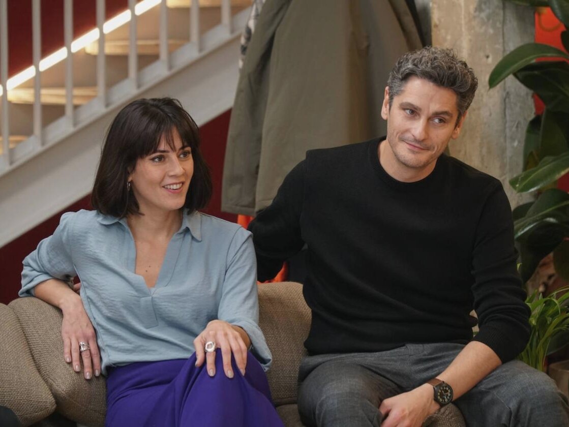 Кадр из фильма "О чем говорят незнакомцы" 