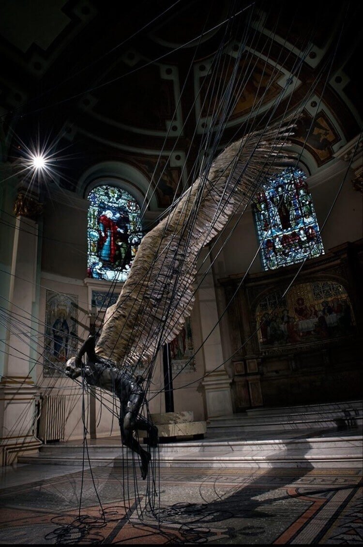 Статуя дьявола