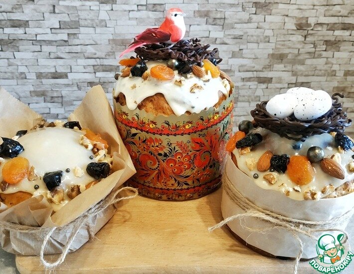 Делюсь рецептом обалденно вкусной глазури из маршмеллоу - не крошится, не растекается, мягкая. Отлично держит декор. Данного количества хватает на покрытие 2-3 куличей.