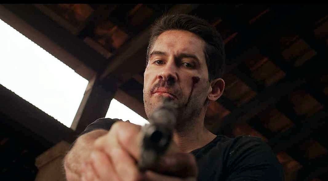 Заложник 2020 актеры. Заложник 2020 скотт эдкинс. Заложник 2020. Заложник фильм 2020. Заложник трейлер.