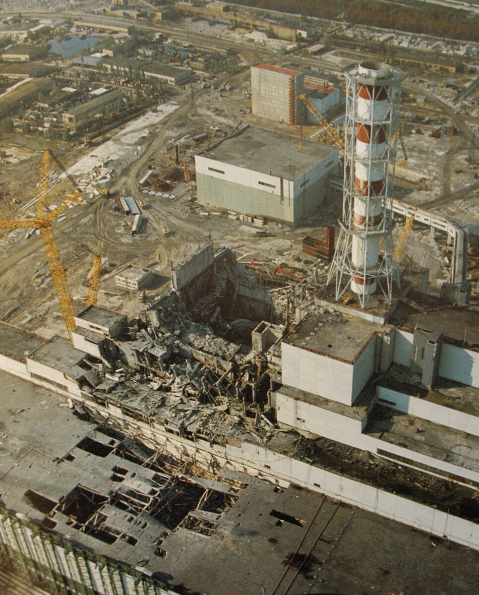 Чернобыль чаэс 4 энергоблок. Чернобыль аэс сейчас. Чернобыльская аэс. Атомная электростанция чернобыль 4 энергоблок. Аэс припять 4 энергоблок.