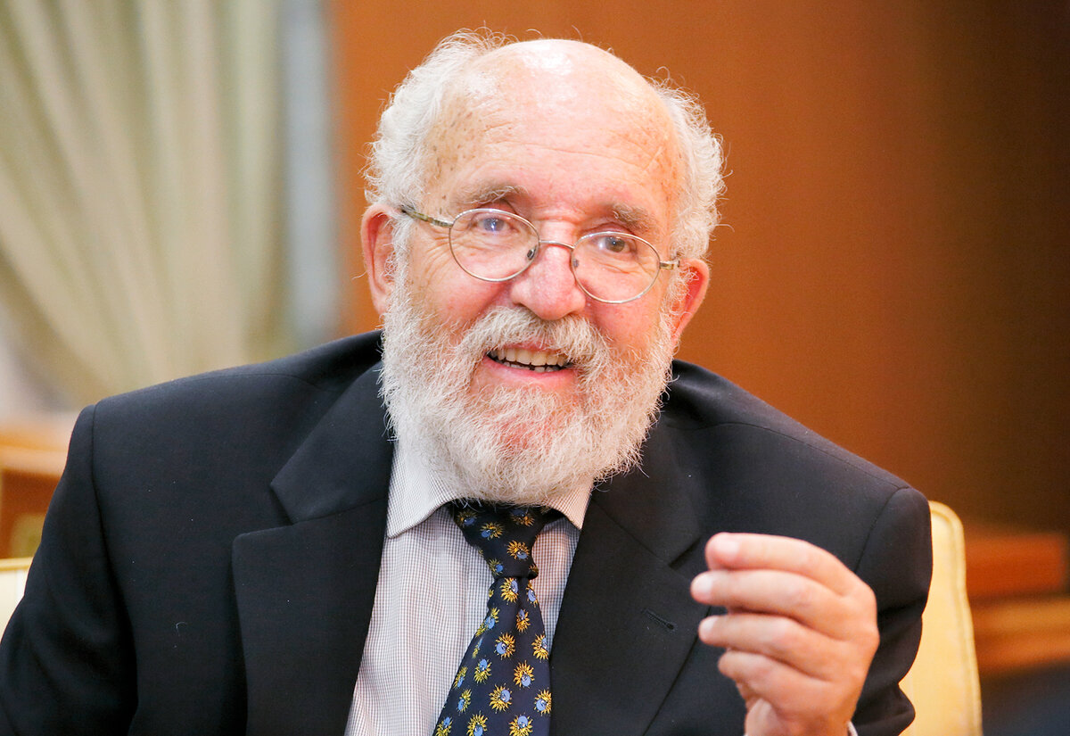 Мише́ль Майо́р ((фр. Michel Mayor; род. 12 января 1942, Лозанна, Во, Швейцария) — швейцарский астрофизик, почётный профессор Университета Женевы (кафедра астрономии). Майор официально ушёл в отставку в 2007 году, но остаётся активным исследователем в Женевской обсерватории.