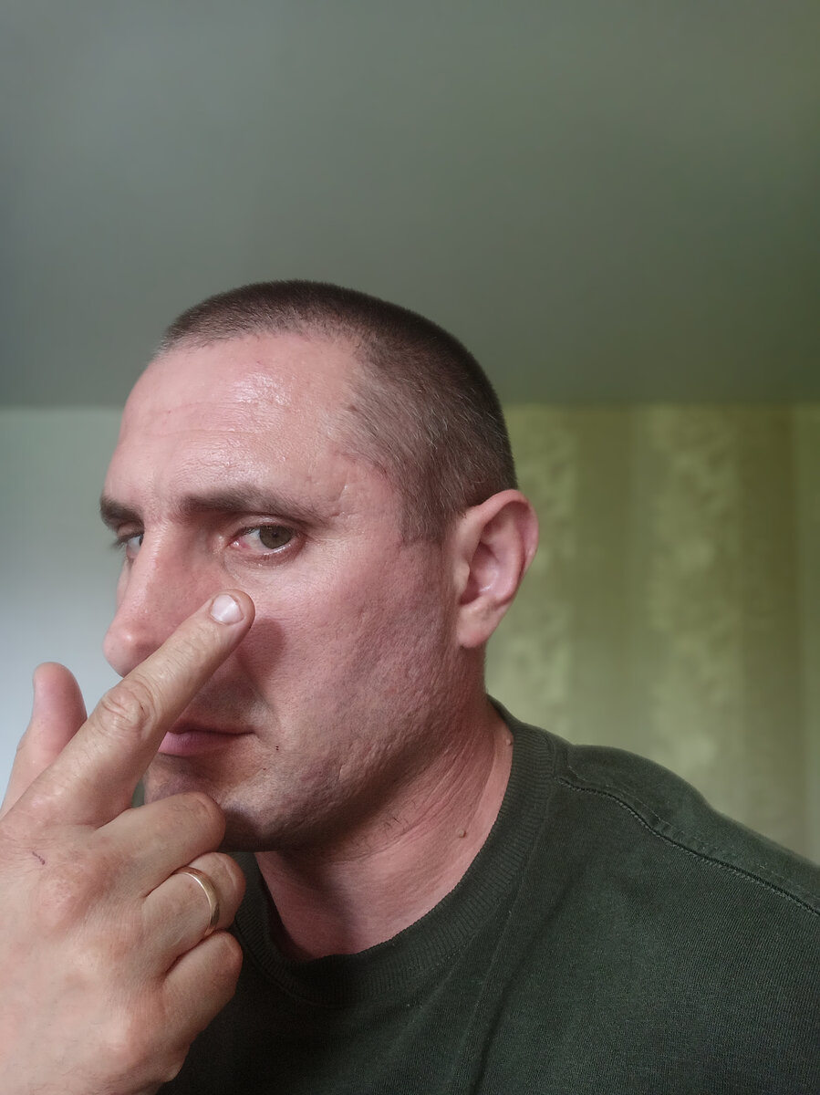 Зрение это важно. Нужно следить за глазами