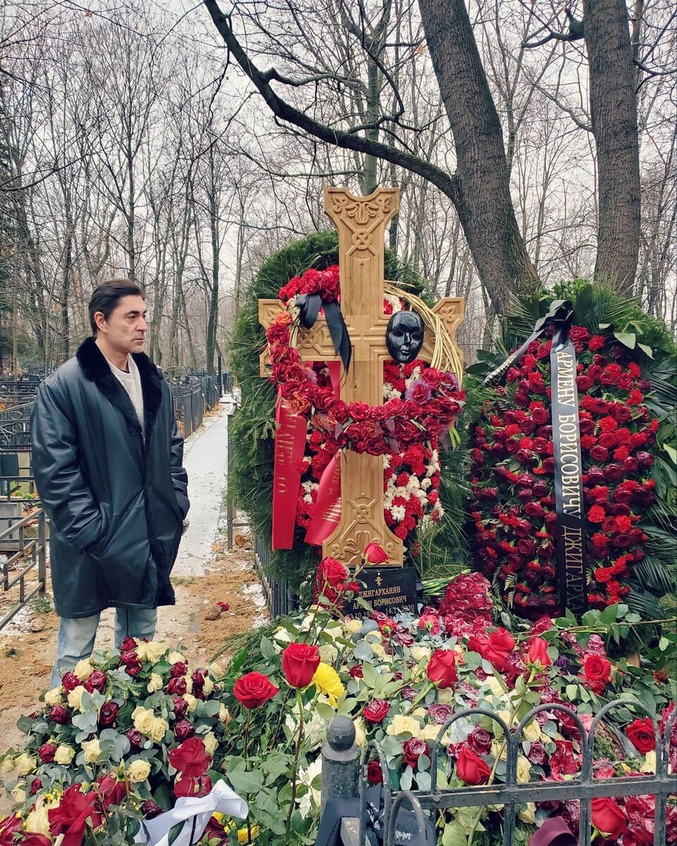 Могила Армена Джигарханяна Ваганьковское кладбище