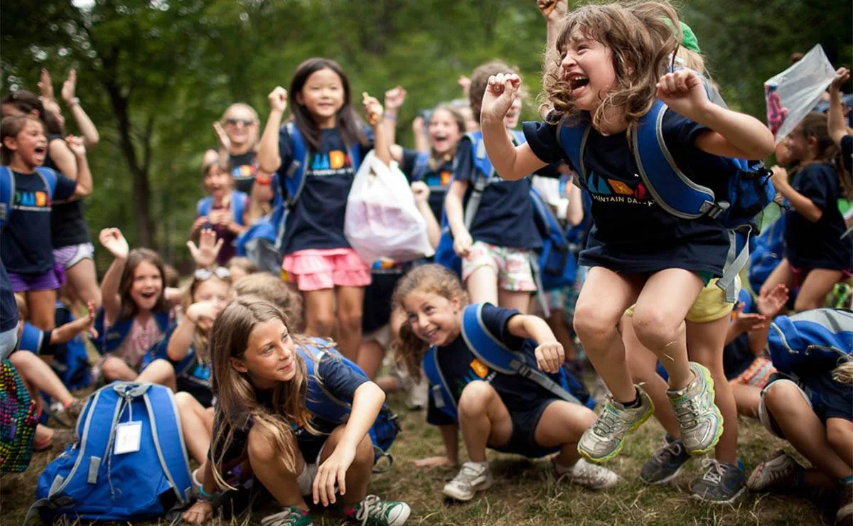 Лето-2021: лучшие детские лагеря с английским языком - Москва, Петербург, С...
