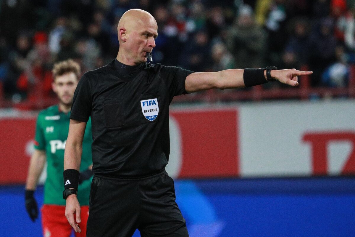 FIFA referee Сергей