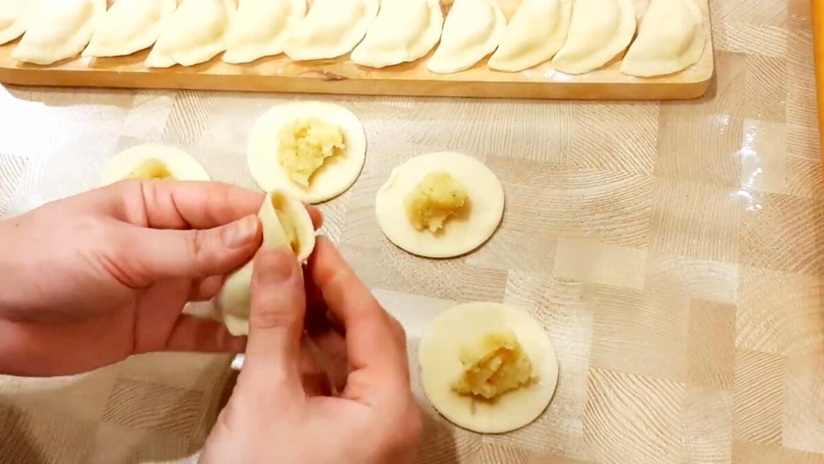 Вареники с картошкой, от которых невозможно отказаться! Рецепт ...