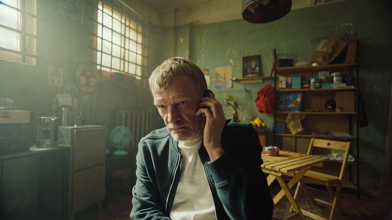 Кадр со съемок сериала «Ваша честь»