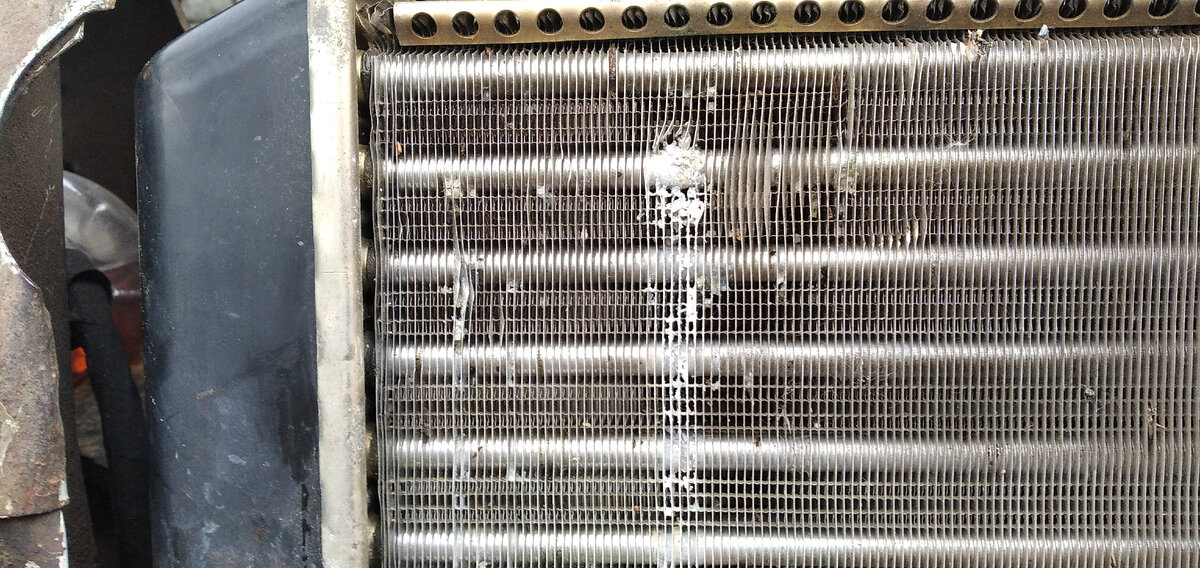 Поврежденный радиатор