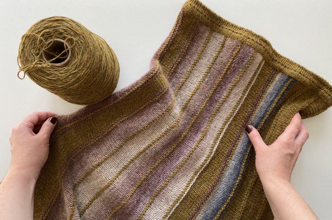 Как  легко запомнить фабричный (итальянский) способ закрытия петель иглой