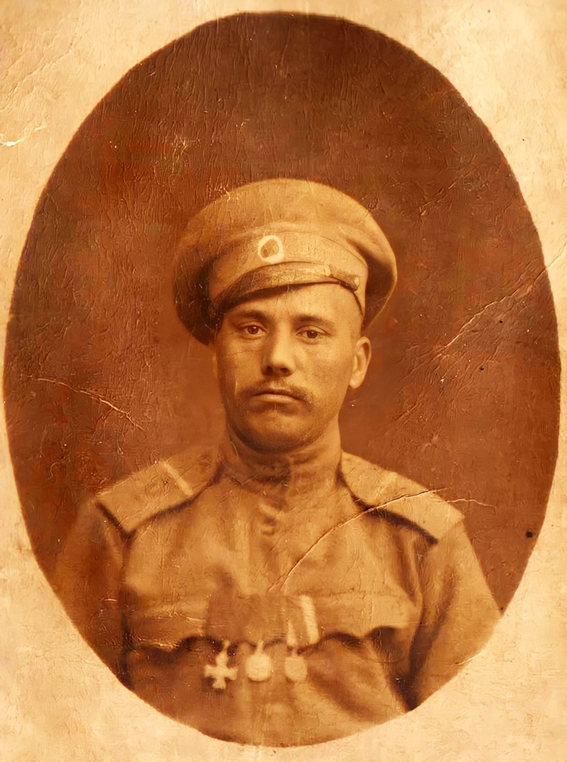 Филипп Михайлович, фото с фронтов Первой Мировой войны. Из личного архива семьи.  