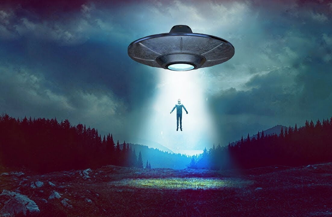 Почтальону приснился контакт с НЛО.
Источник: https://i.ytimg.com/vi/66oxVQssN24/maxresdefault.jpg
