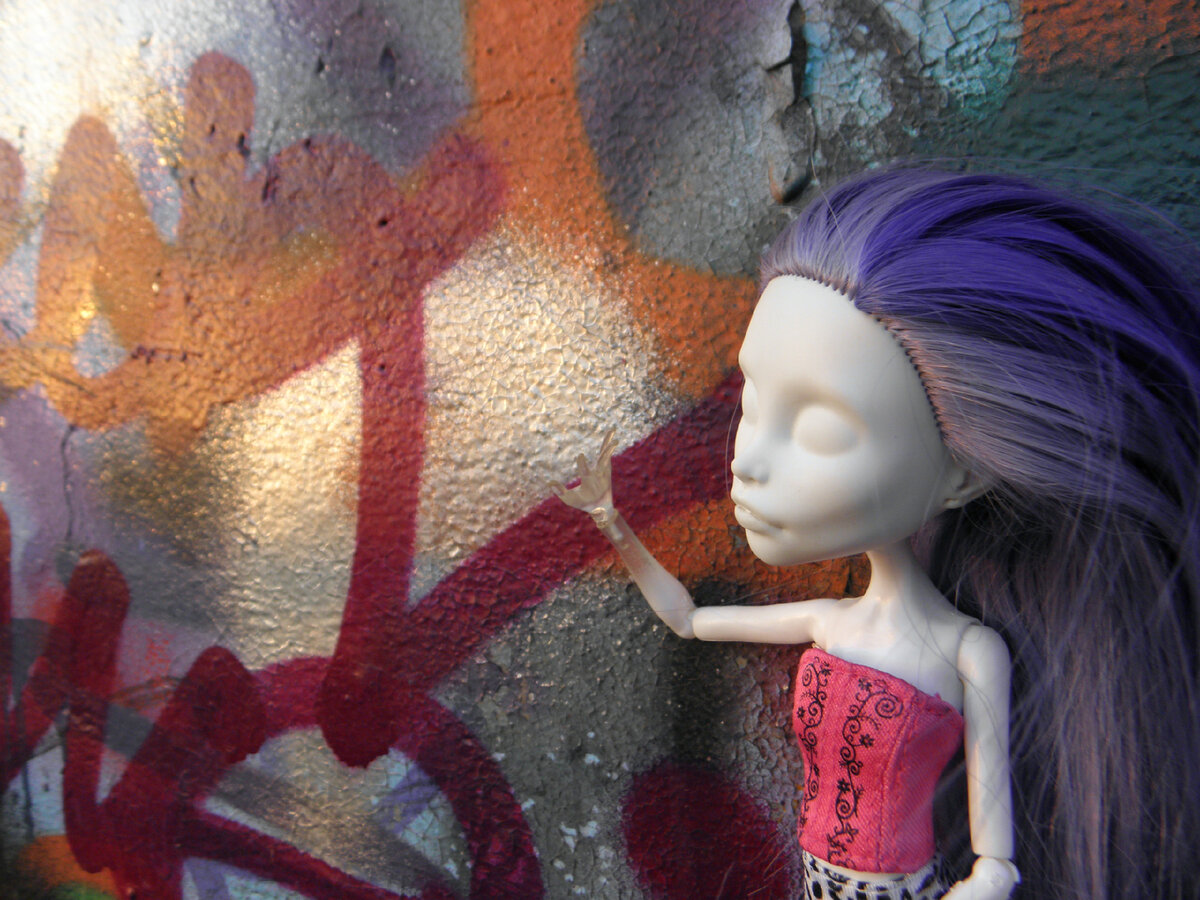 Monster High Спектра. Все фотографии авторские.