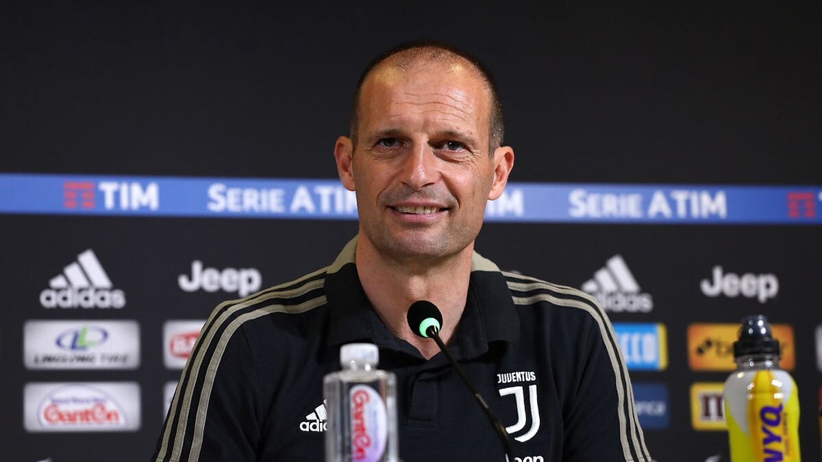 На фото: Массимилиано Аллегри