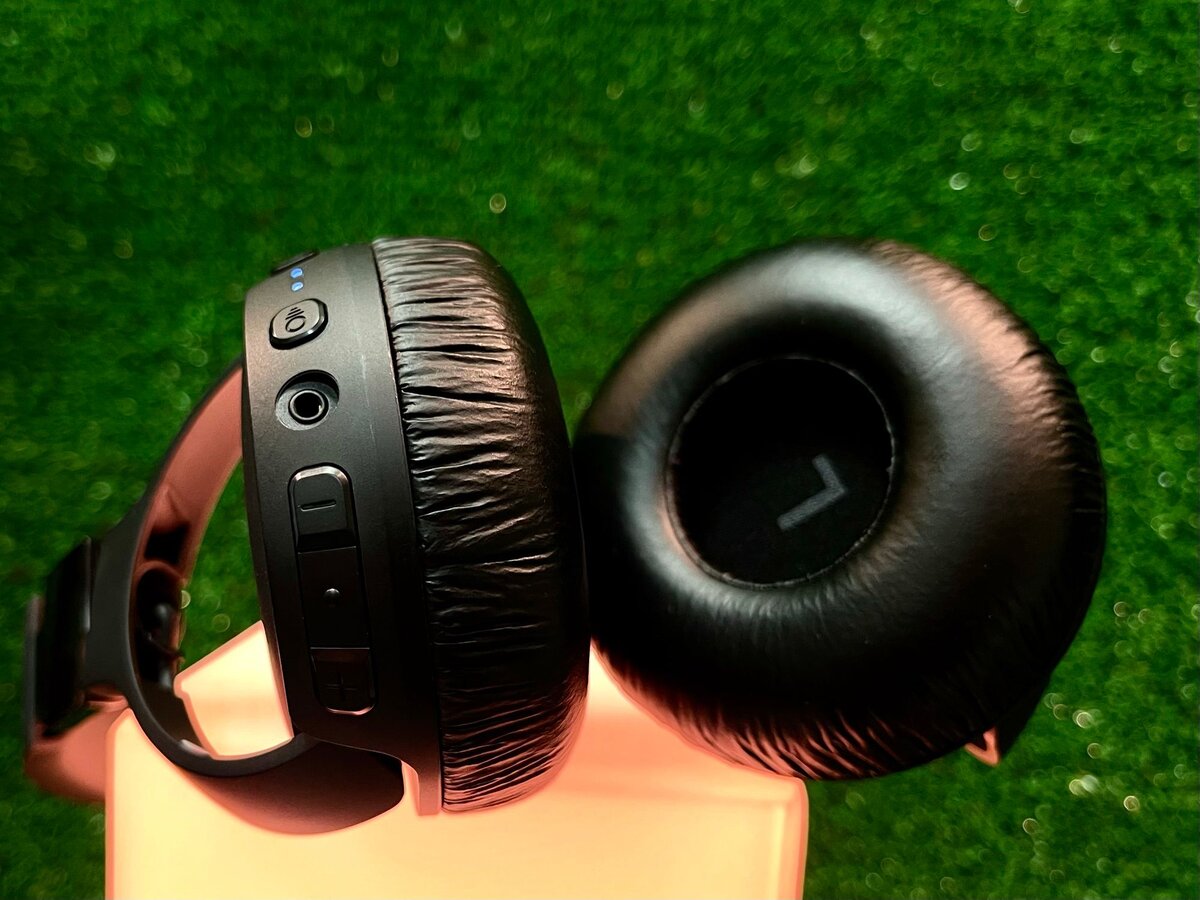 Наушники джбл синхайзер. Блютуз наушники jbl reflect flow. Беспроводные наушники jbl 450bt. Обзор bluetooth наушников jbl. Наушники jbl 710bt.