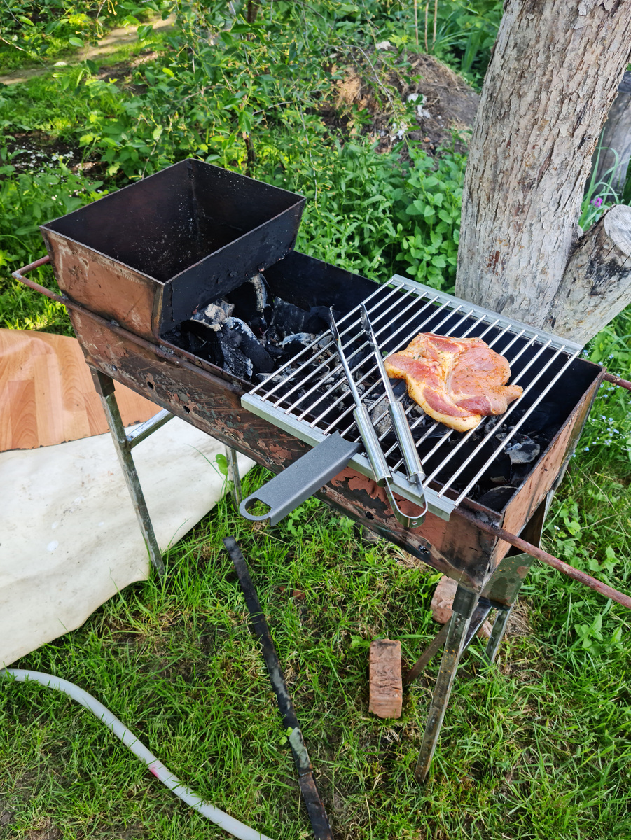 Шашлычница.