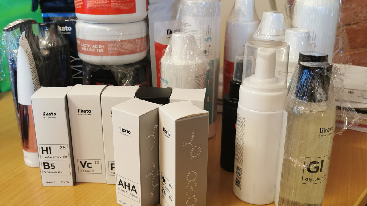 Вот так иногда выглядит мой рабочий стол