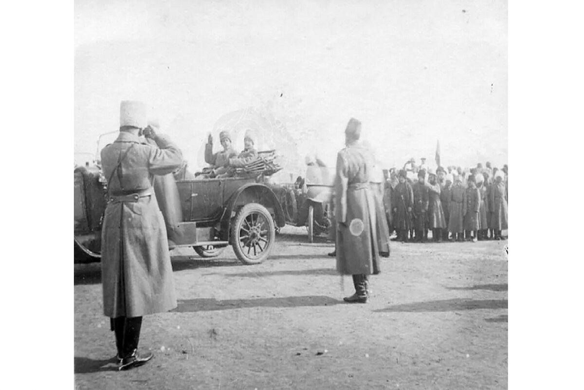 Приезд Великого Князя Сергея Михайловича на фронт. 1915г. Фото из открытых источников